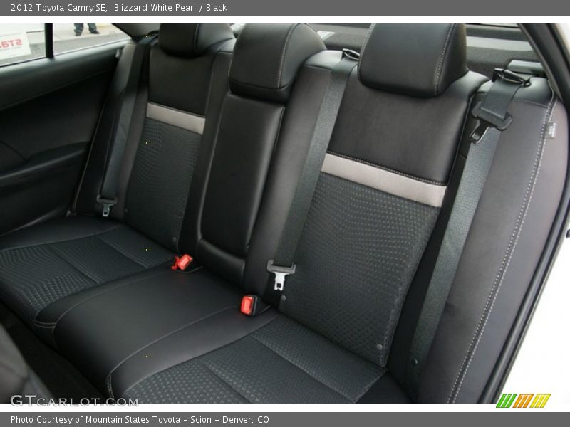 Blizzard White Pearl / Black 2012 Toyota Camry SE