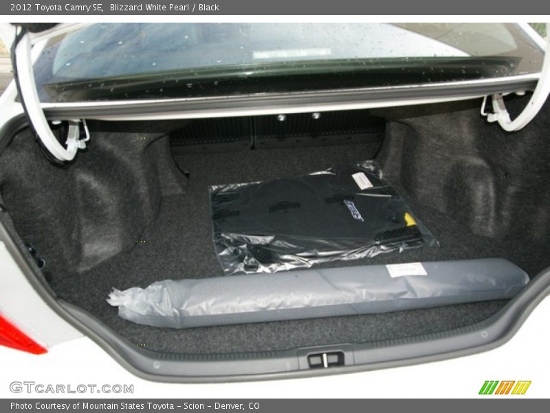 Blizzard White Pearl / Black 2012 Toyota Camry SE