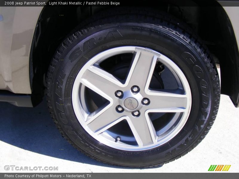 Light Khaki Metallic / Pastel Pebble Beige 2008 Jeep Patriot Sport