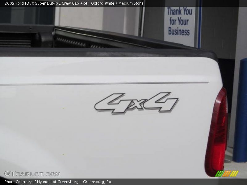 Oxford White / Medium Stone 2009 Ford F350 Super Duty XL Crew Cab 4x4
