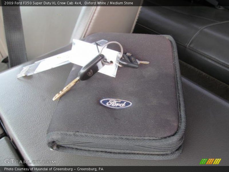 Oxford White / Medium Stone 2009 Ford F350 Super Duty XL Crew Cab 4x4