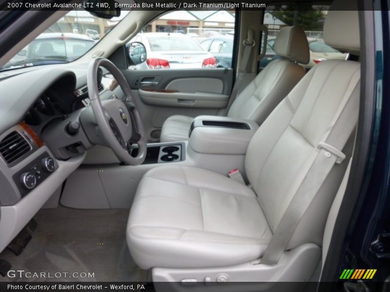 Front Seat of 2007 Avalanche LTZ 4WD