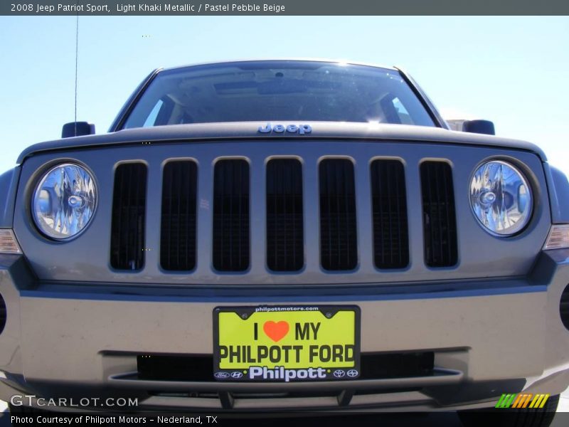 Light Khaki Metallic / Pastel Pebble Beige 2008 Jeep Patriot Sport