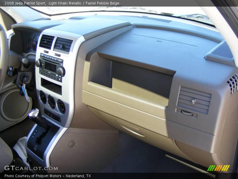 Light Khaki Metallic / Pastel Pebble Beige 2008 Jeep Patriot Sport
