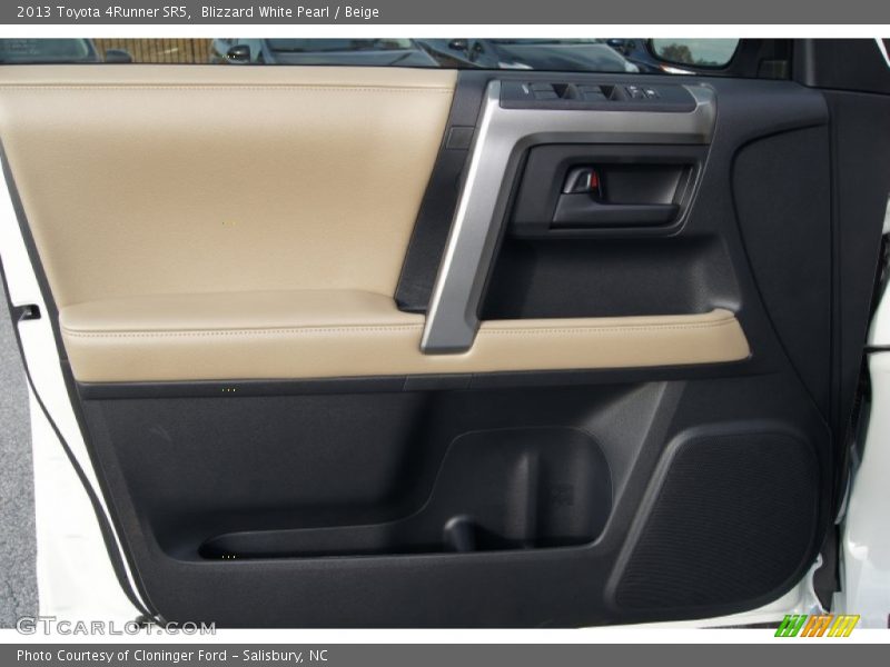 Blizzard White Pearl / Beige 2013 Toyota 4Runner SR5