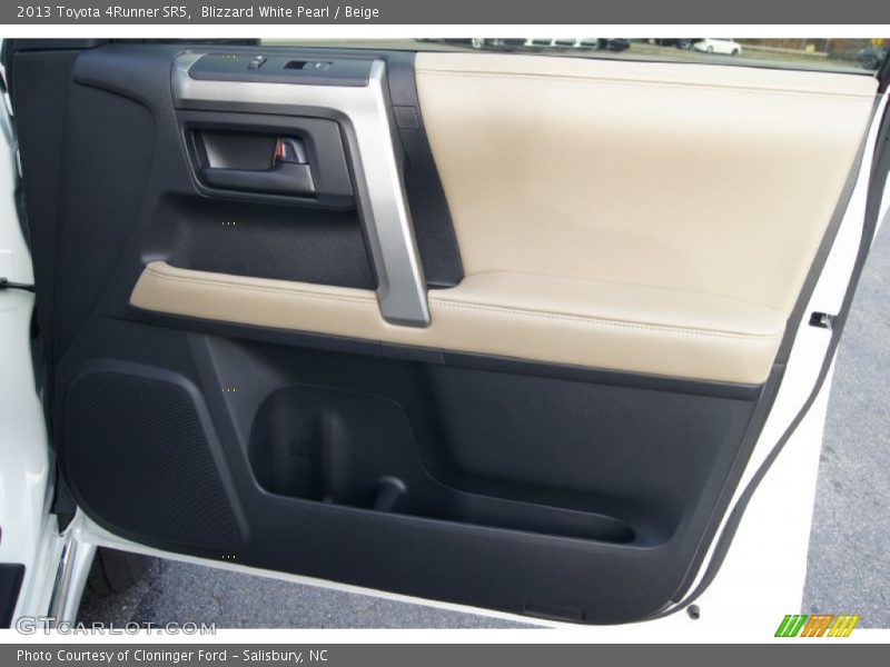 Blizzard White Pearl / Beige 2013 Toyota 4Runner SR5