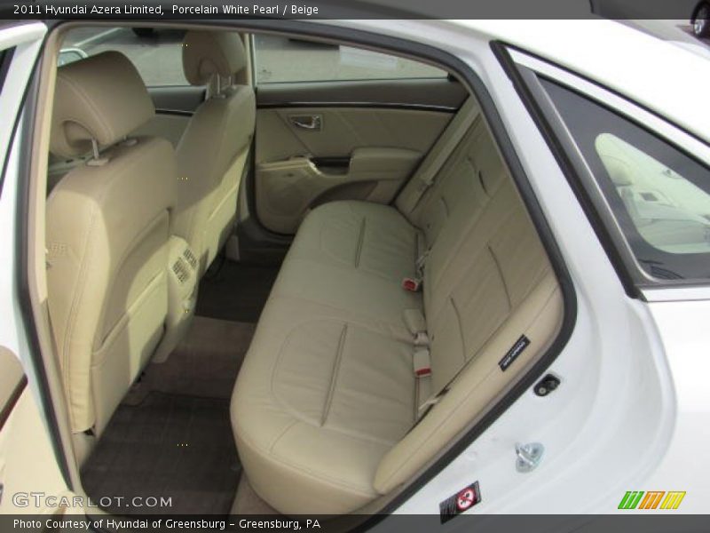 Rear Seat of 2011 Azera Limited