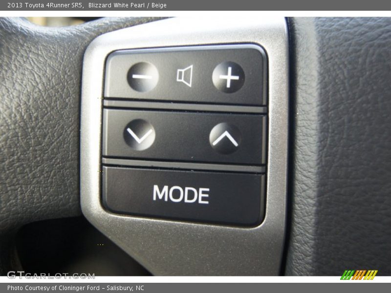 Blizzard White Pearl / Beige 2013 Toyota 4Runner SR5
