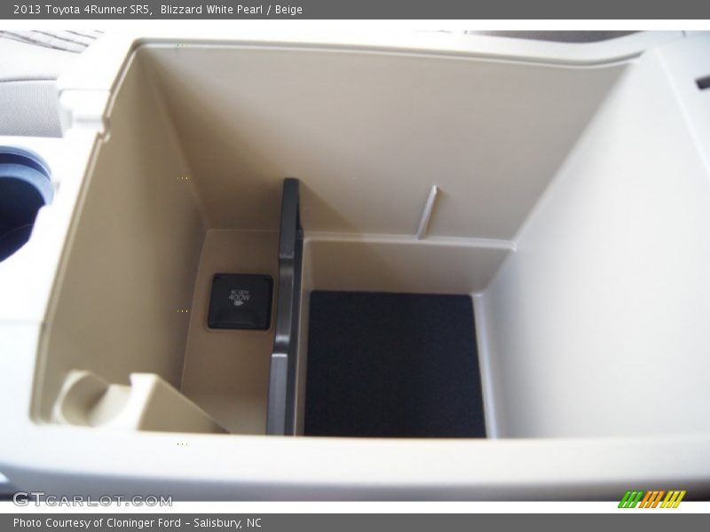 Blizzard White Pearl / Beige 2013 Toyota 4Runner SR5