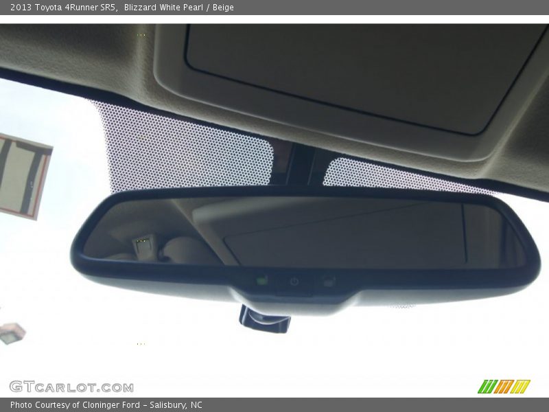 Blizzard White Pearl / Beige 2013 Toyota 4Runner SR5