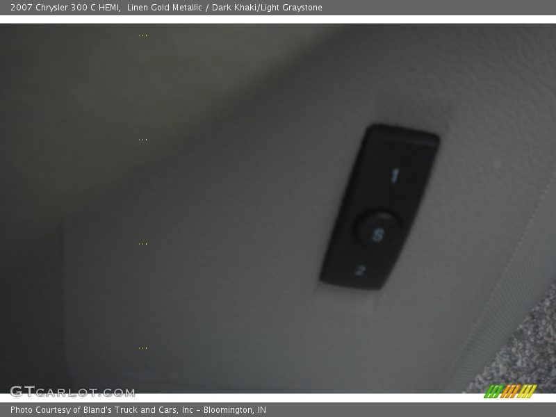 Linen Gold Metallic / Dark Khaki/Light Graystone 2007 Chrysler 300 C HEMI