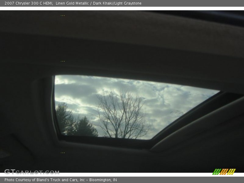Linen Gold Metallic / Dark Khaki/Light Graystone 2007 Chrysler 300 C HEMI