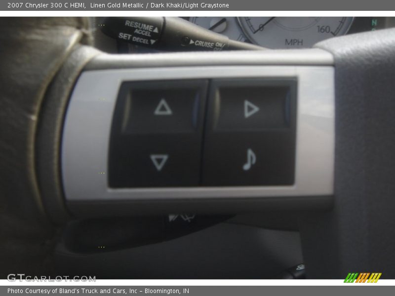 Linen Gold Metallic / Dark Khaki/Light Graystone 2007 Chrysler 300 C HEMI