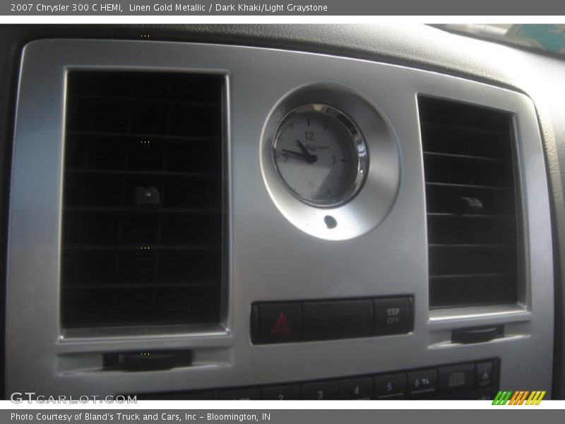Linen Gold Metallic / Dark Khaki/Light Graystone 2007 Chrysler 300 C HEMI