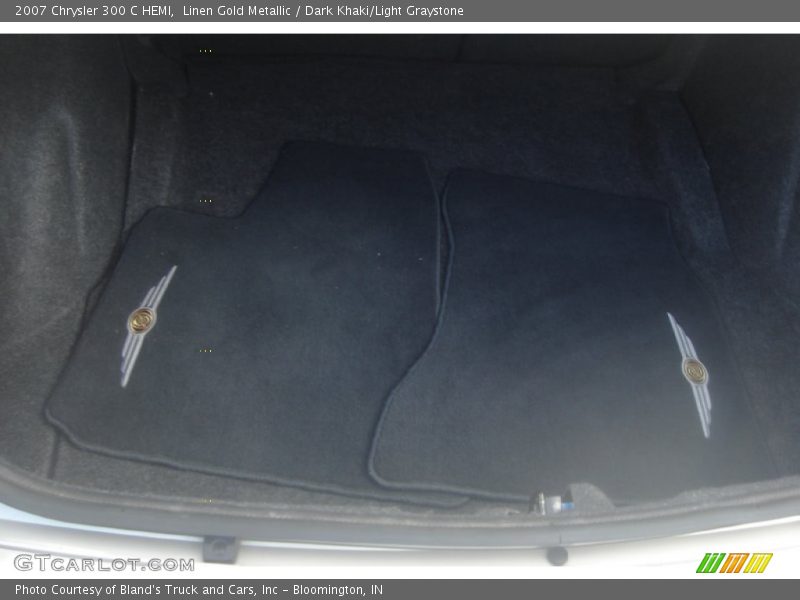 Linen Gold Metallic / Dark Khaki/Light Graystone 2007 Chrysler 300 C HEMI