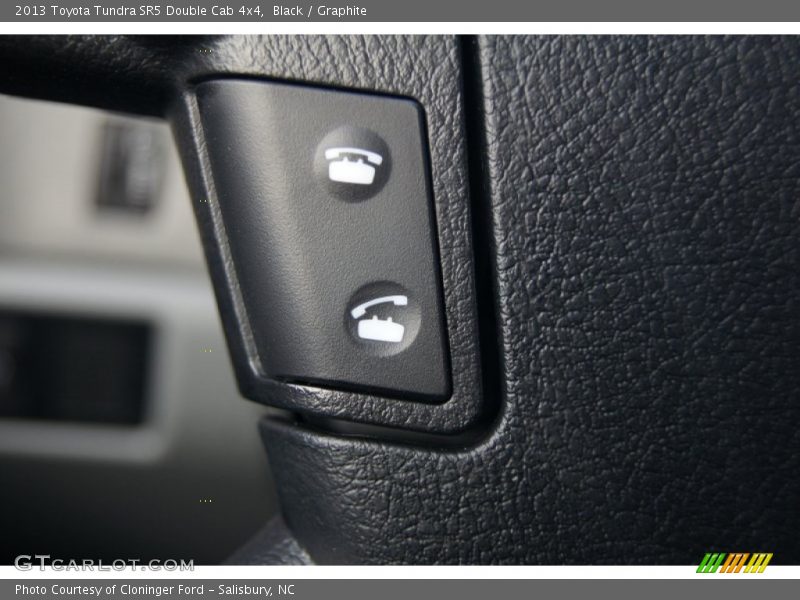 Controls of 2013 Tundra SR5 Double Cab 4x4