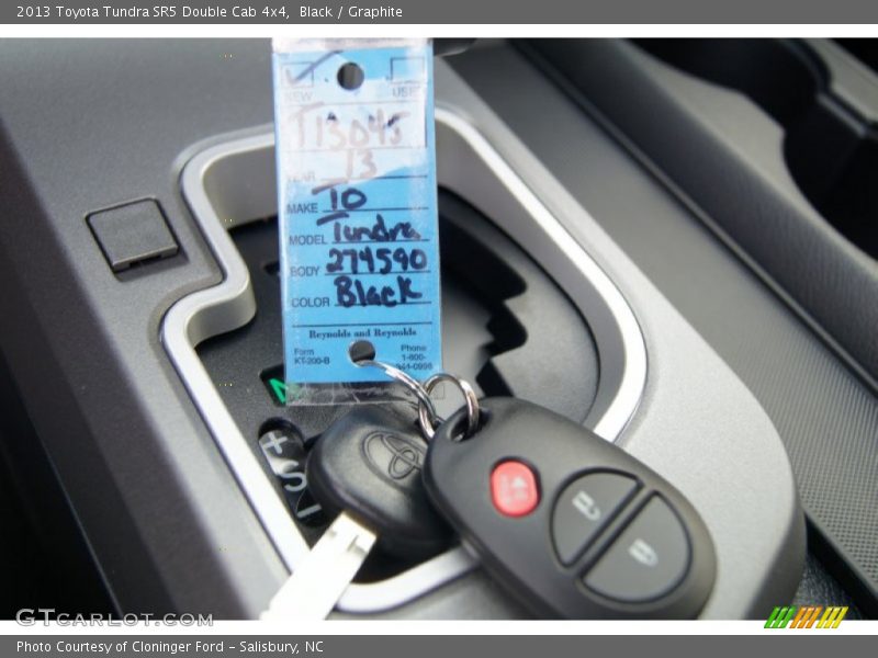 Black / Graphite 2013 Toyota Tundra SR5 Double Cab 4x4