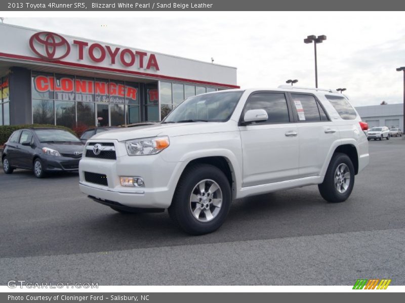 Blizzard White Pearl / Sand Beige Leather 2013 Toyota 4Runner SR5