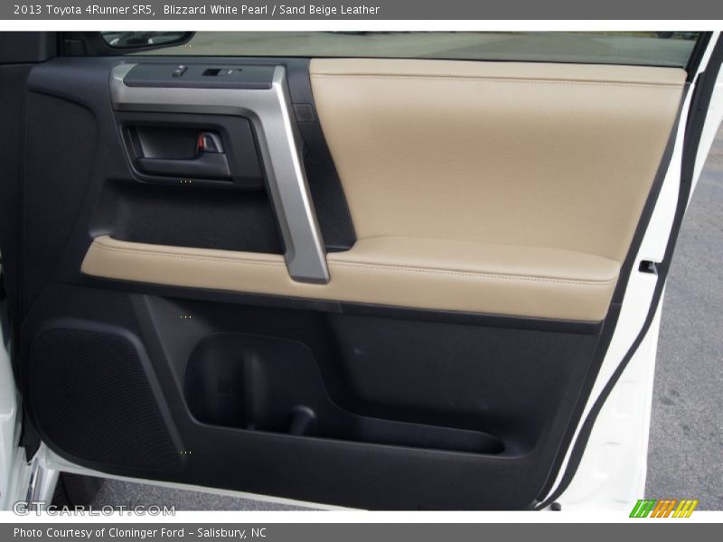 Blizzard White Pearl / Sand Beige Leather 2013 Toyota 4Runner SR5