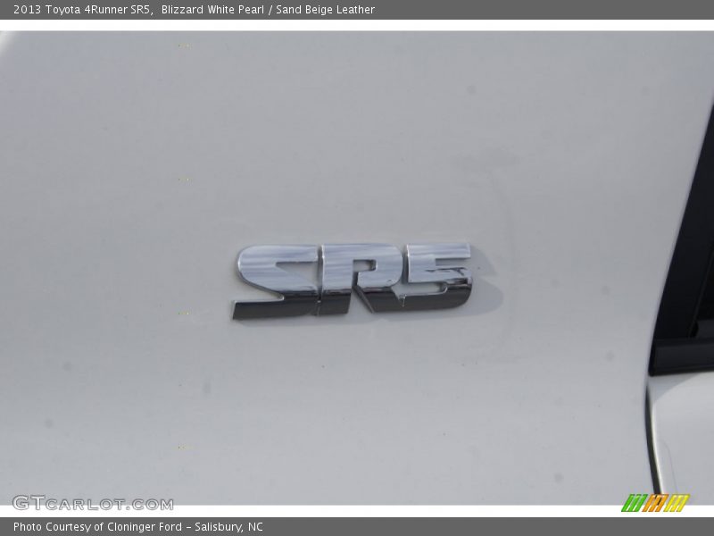 Blizzard White Pearl / Sand Beige Leather 2013 Toyota 4Runner SR5