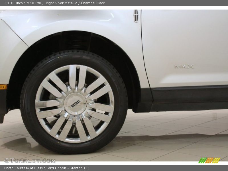 Ingot Silver Metallic / Charcoal Black 2010 Lincoln MKX FWD