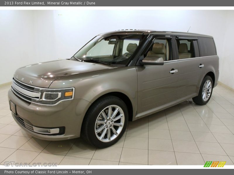 Front 3/4 View of 2013 Flex Limited