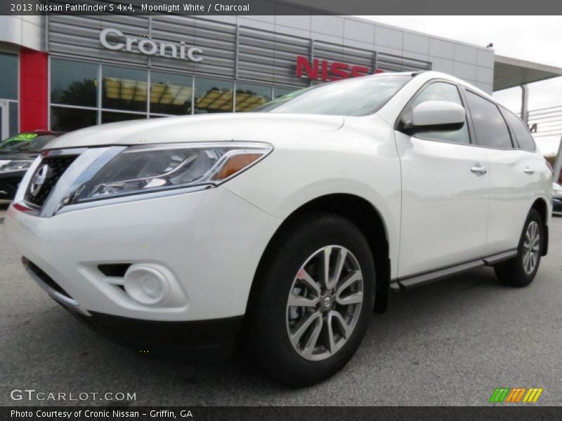 Moonlight White / Charcoal 2013 Nissan Pathfinder S 4x4