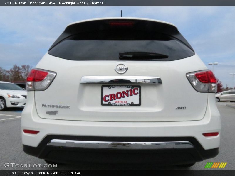 Moonlight White / Charcoal 2013 Nissan Pathfinder S 4x4