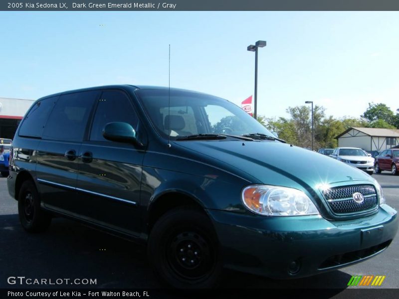 Dark Green Emerald Metallic / Gray 2005 Kia Sedona LX