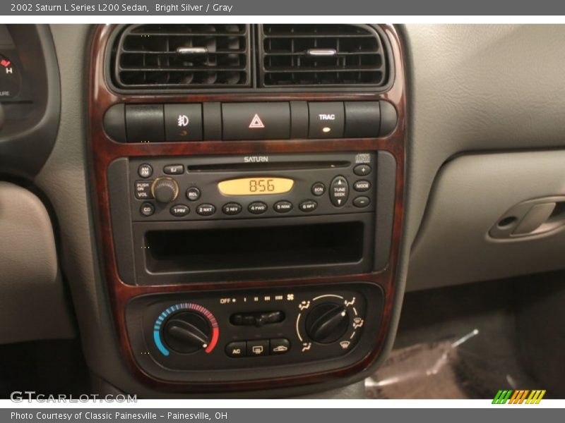 Bright Silver / Gray 2002 Saturn L Series L200 Sedan