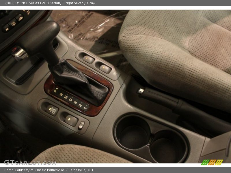 Bright Silver / Gray 2002 Saturn L Series L200 Sedan