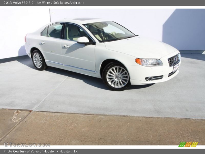 Ice White / Soft Beige/Anthracite 2013 Volvo S80 3.2