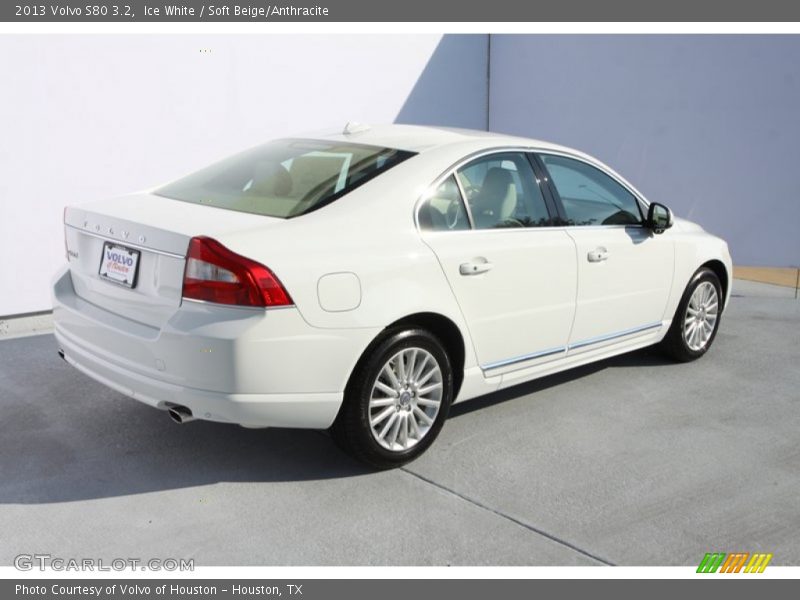 Ice White / Soft Beige/Anthracite 2013 Volvo S80 3.2