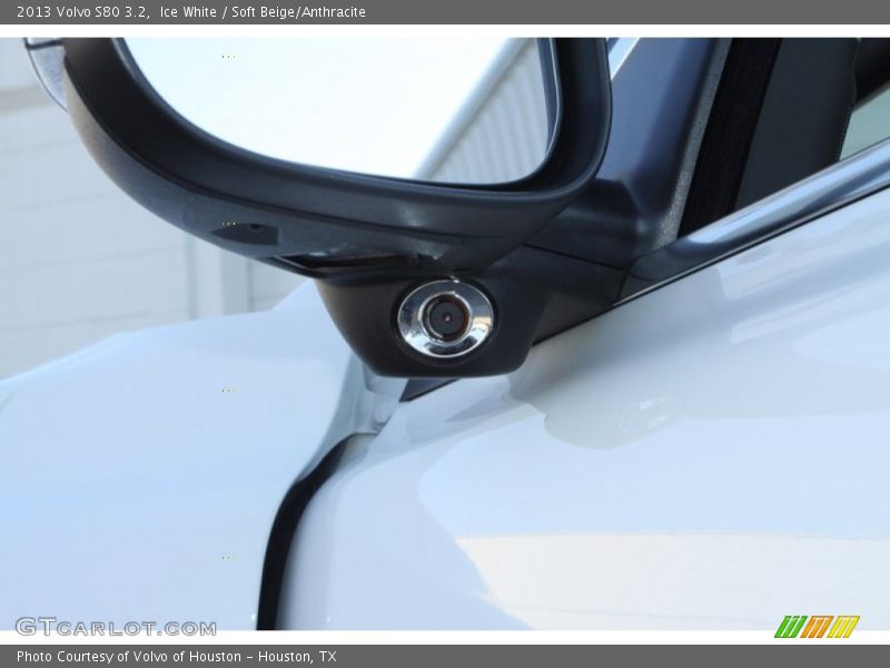 Ice White / Soft Beige/Anthracite 2013 Volvo S80 3.2