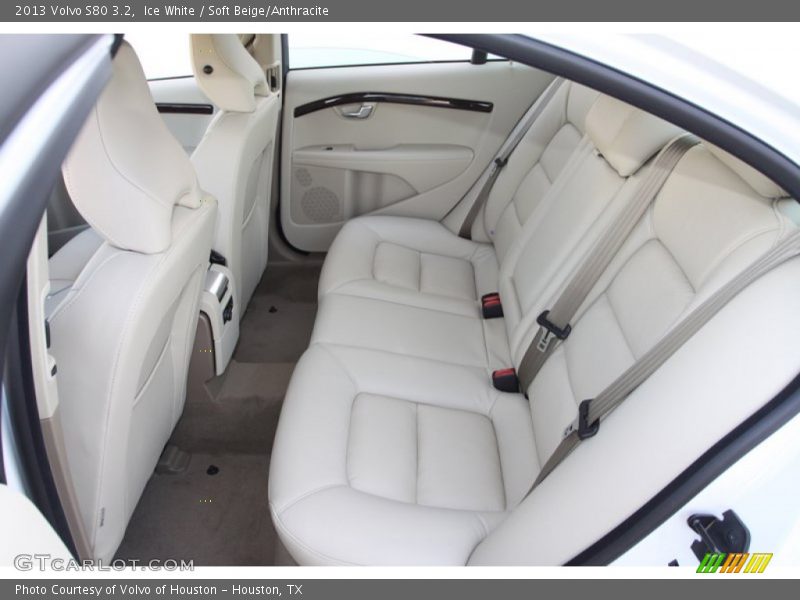 Rear Seat of 2013 S80 3.2