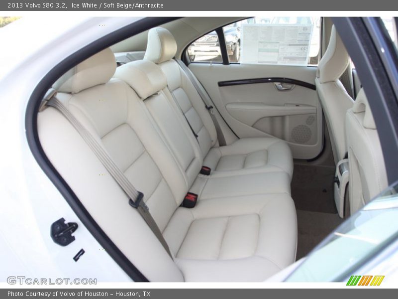 Rear Seat of 2013 S80 3.2