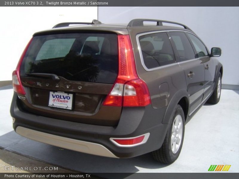 Twilight Bronze Metallic / Sandstone 2013 Volvo XC70 3.2