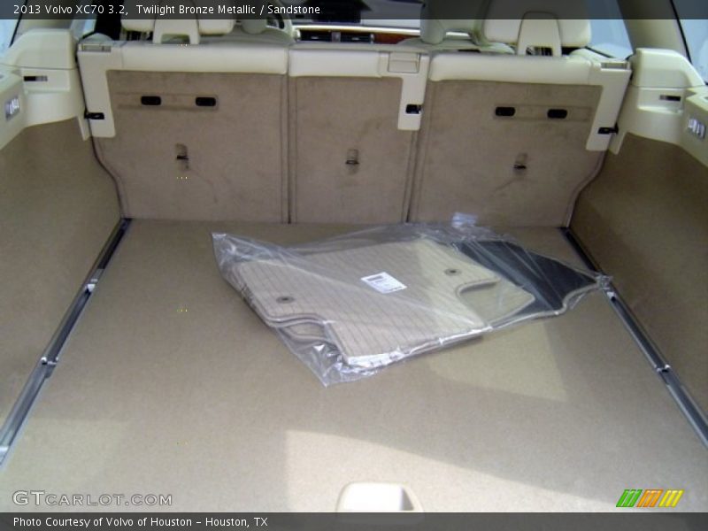  2013 XC70 3.2 Trunk