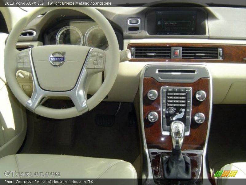 Twilight Bronze Metallic / Sandstone 2013 Volvo XC70 3.2