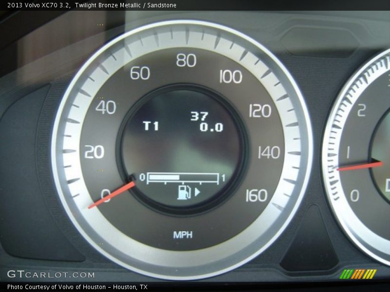 Twilight Bronze Metallic / Sandstone 2013 Volvo XC70 3.2