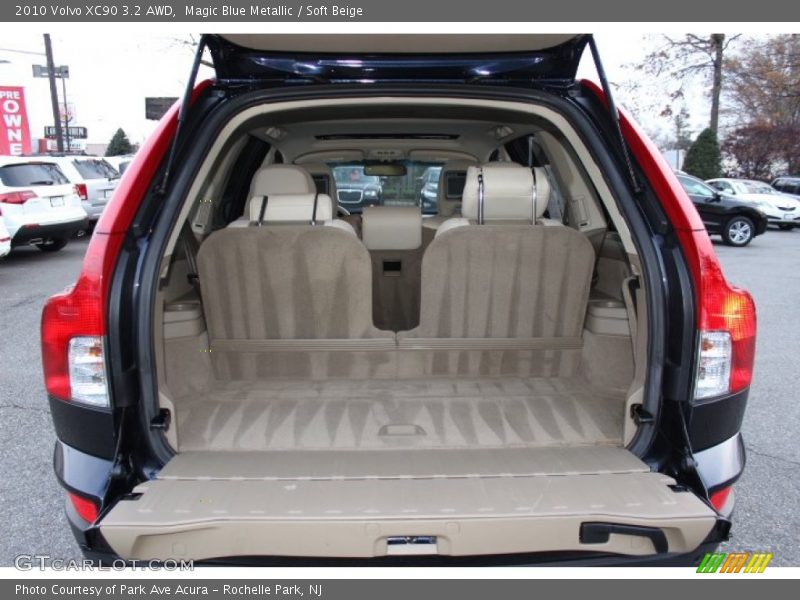 Magic Blue Metallic / Soft Beige 2010 Volvo XC90 3.2 AWD