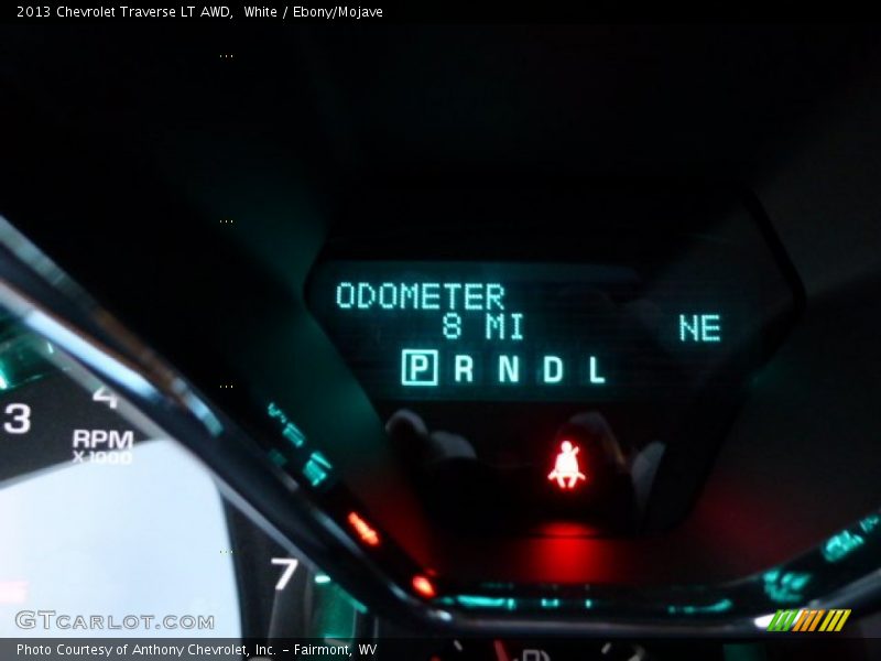 White / Ebony/Mojave 2013 Chevrolet Traverse LT AWD