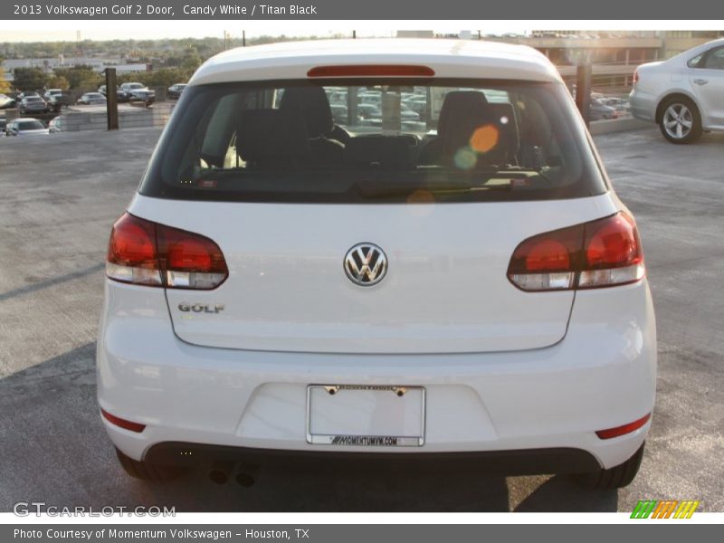 Candy White / Titan Black 2013 Volkswagen Golf 2 Door