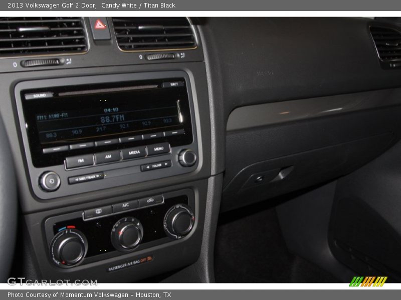 Candy White / Titan Black 2013 Volkswagen Golf 2 Door