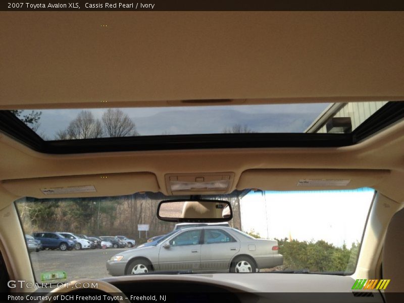 Cassis Red Pearl / Ivory 2007 Toyota Avalon XLS