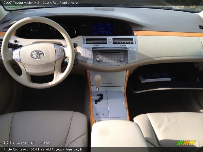 Cassis Red Pearl / Ivory 2007 Toyota Avalon XLS