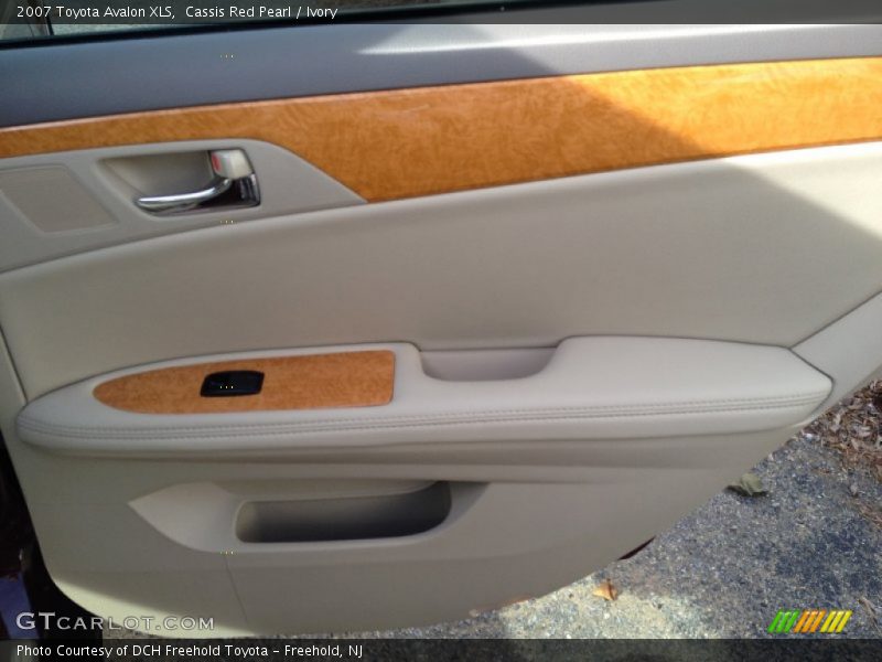 Cassis Red Pearl / Ivory 2007 Toyota Avalon XLS