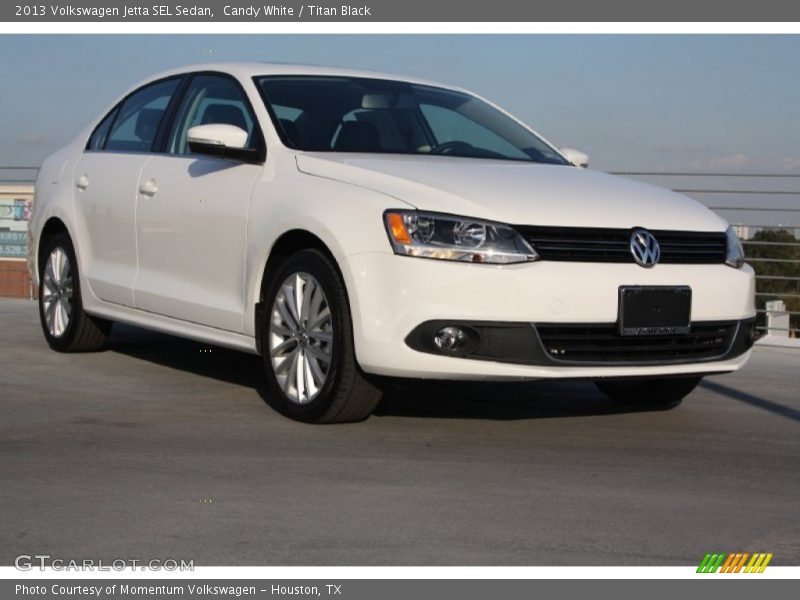 Candy White / Titan Black 2013 Volkswagen Jetta SEL Sedan