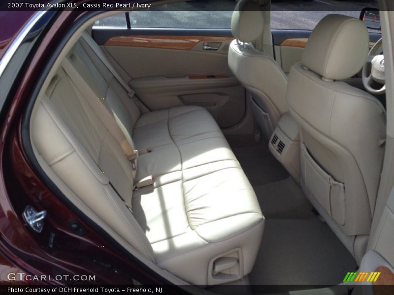 Cassis Red Pearl / Ivory 2007 Toyota Avalon XLS