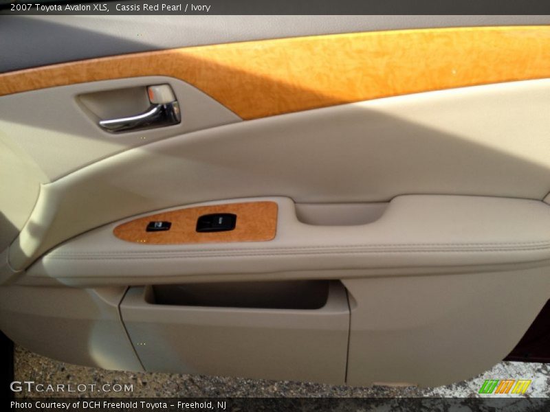 Cassis Red Pearl / Ivory 2007 Toyota Avalon XLS
